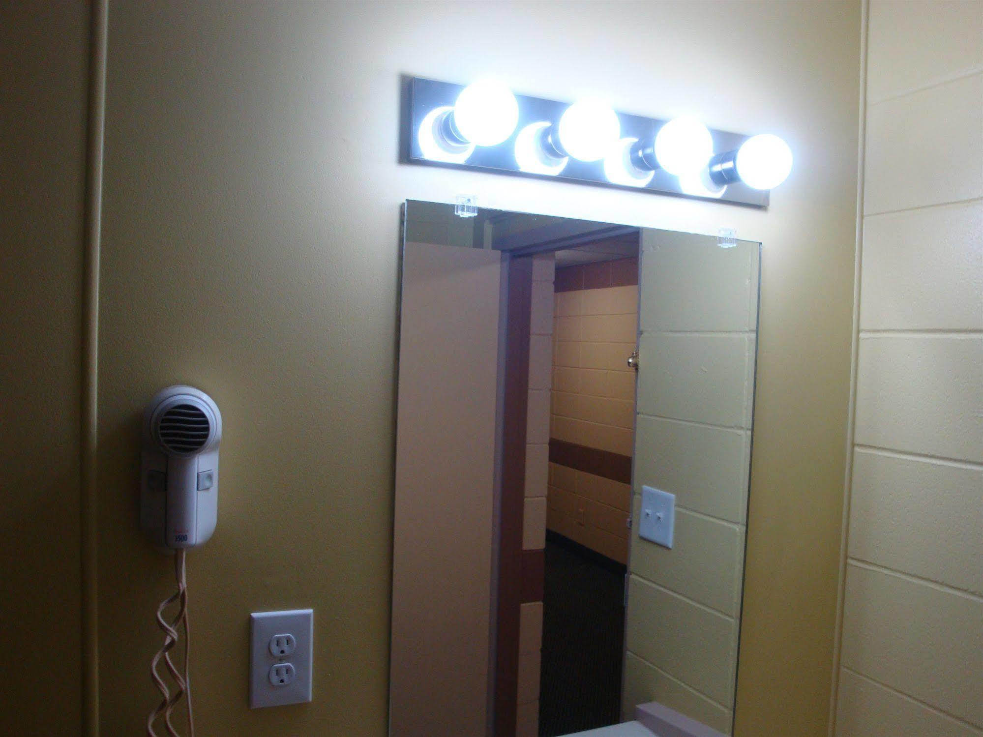Economy Inn Грин Бэй Экстерьер фото