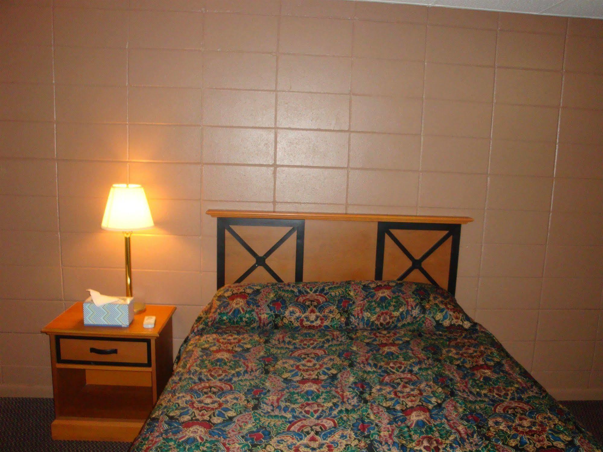 Economy Inn Грин Бэй Экстерьер фото