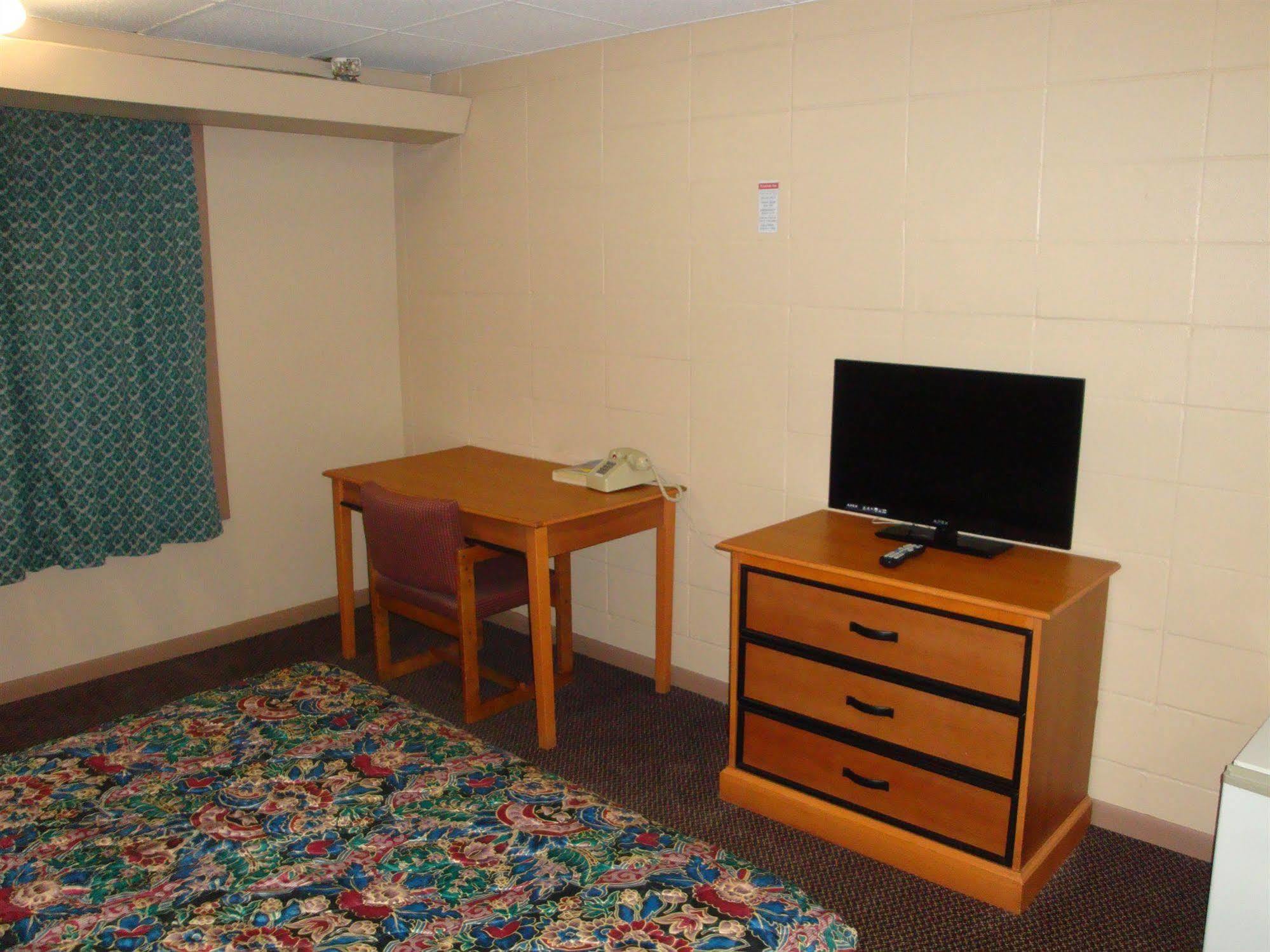 Economy Inn Грин Бэй Экстерьер фото